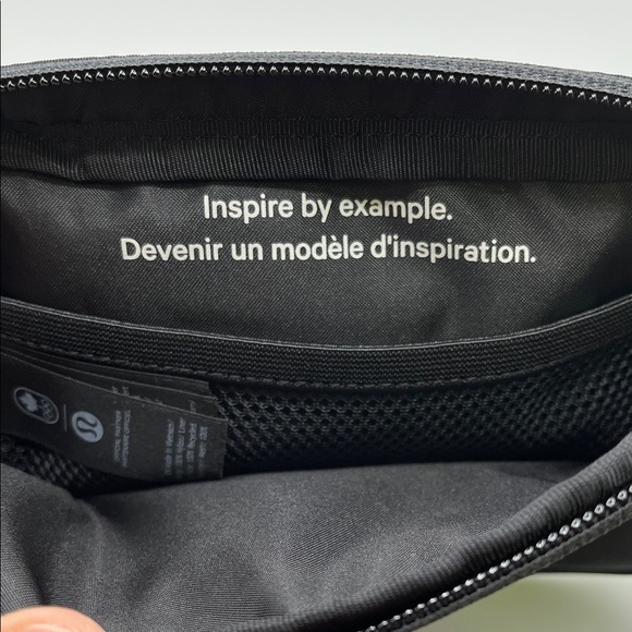 lululemon athletica Black olympics belt Bag - Picture 5 of 7